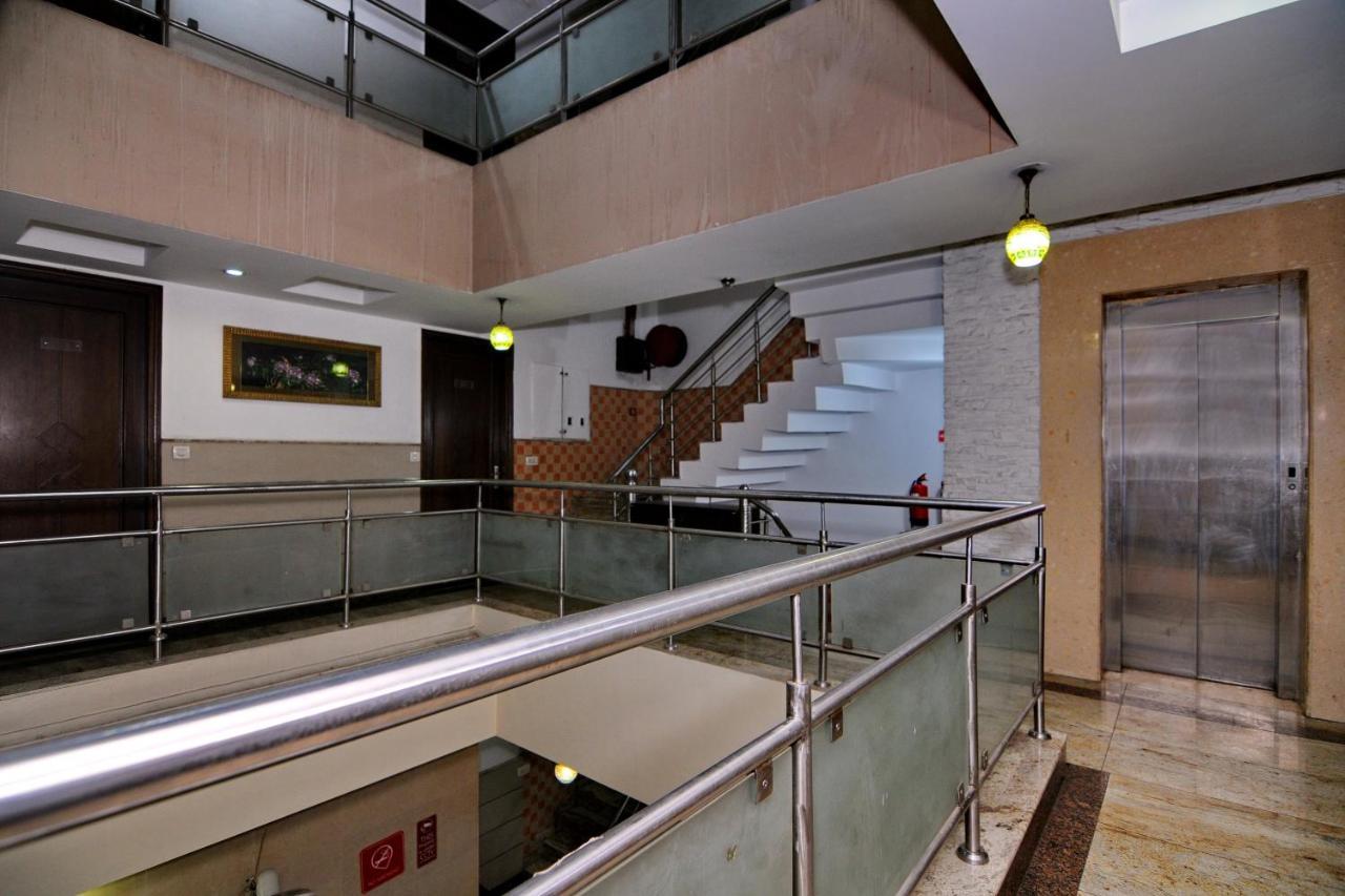 Hotel Tjs Grand Delhi  Bagian luar foto