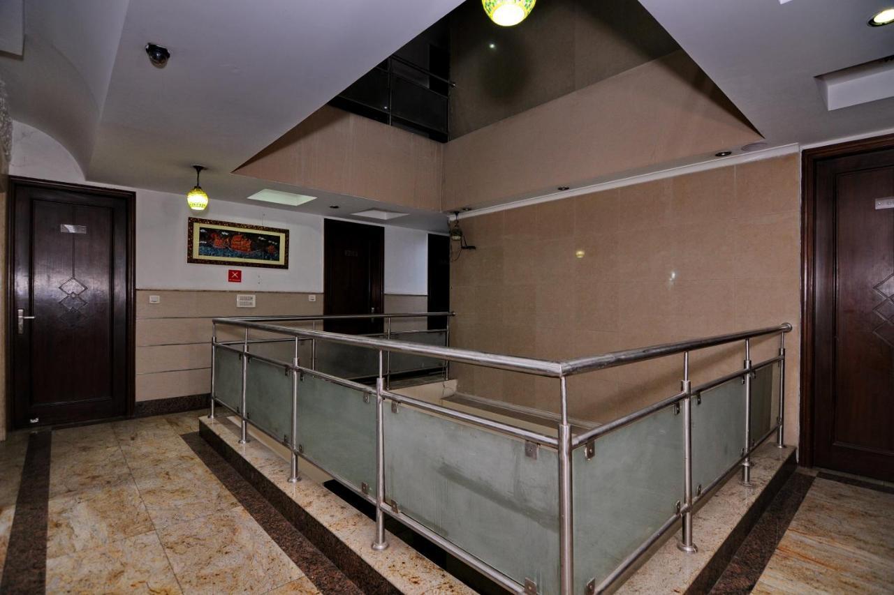 Hotel Tjs Grand Delhi  Bagian luar foto