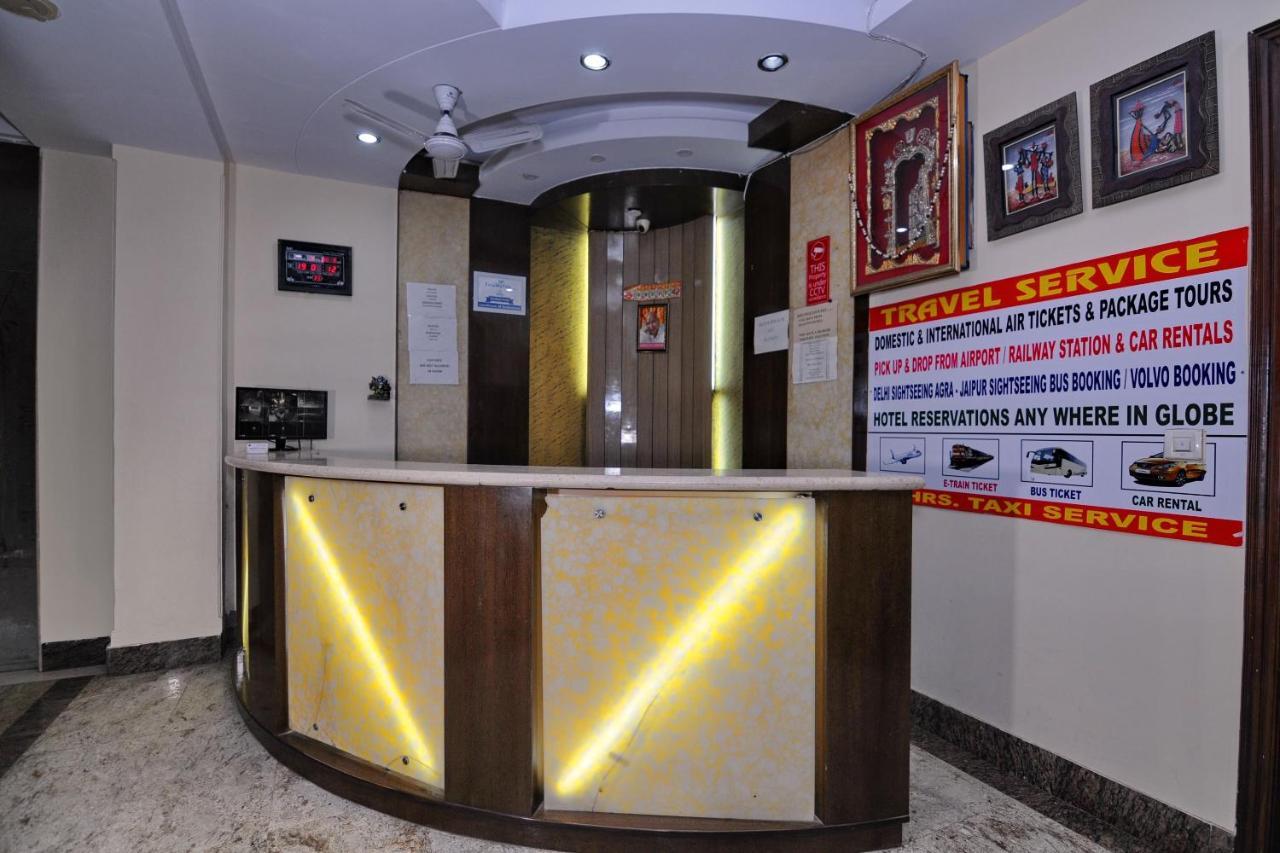 Hotel Tjs Grand Delhi  Bagian luar foto