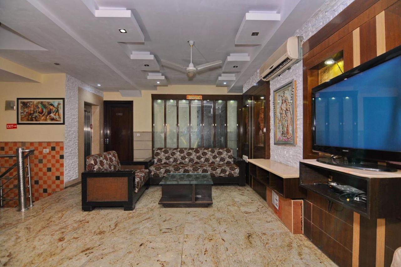 Hotel Tjs Grand Delhi  Bagian luar foto