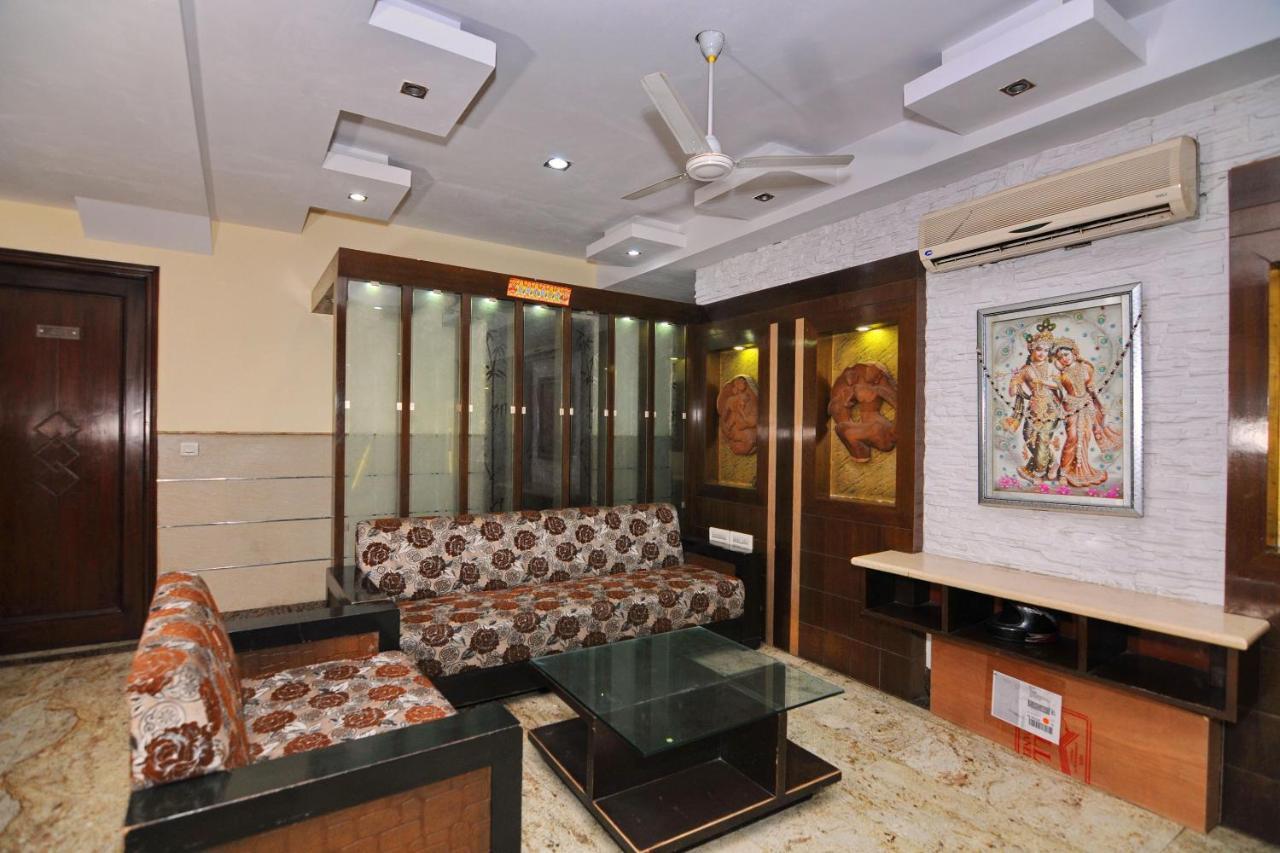Hotel Tjs Grand Delhi  Bagian luar foto