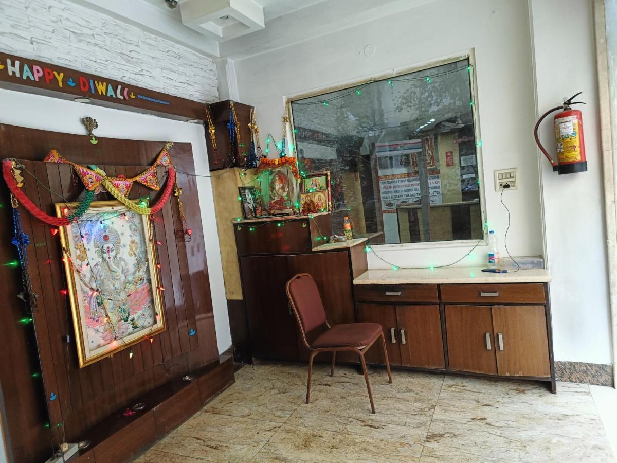 Hotel Tjs Grand Delhi  Bagian luar foto