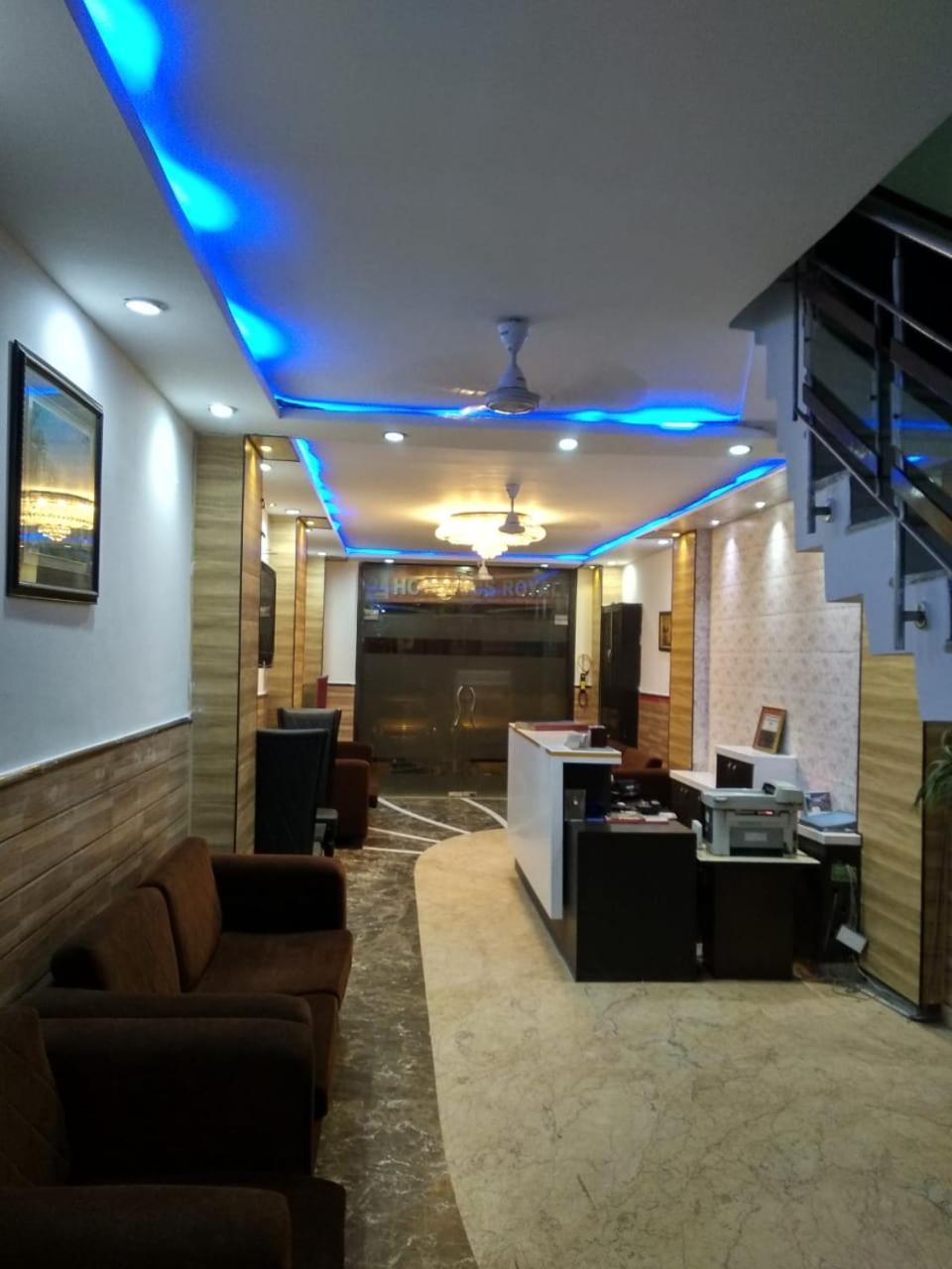 Hotel Tjs Grand Delhi  Bagian luar foto
